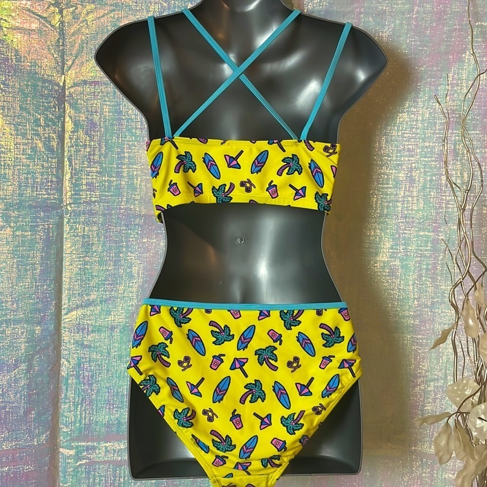 Juniors Bikini - Picture 4 of 5
